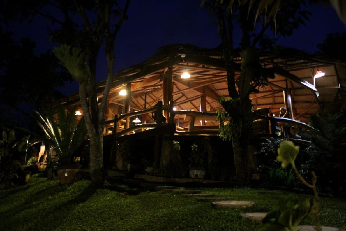 On The Rocks Bungalows, Restaurant And Jungle Trekking Tours Букіт-Лаванґ Екстер'єр фото