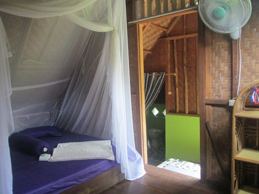 On The Rocks Bungalows, Restaurant And Jungle Trekking Tours Букіт-Лаванґ Екстер'єр фото
